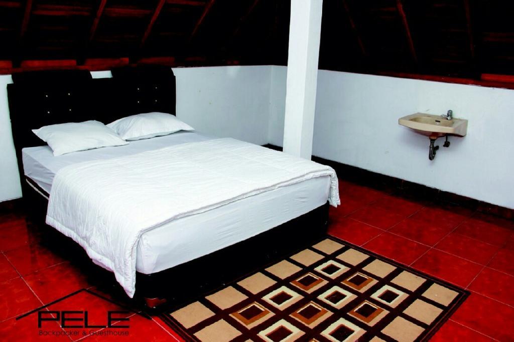 Pele Guesthouse 万隆 外观 照片
